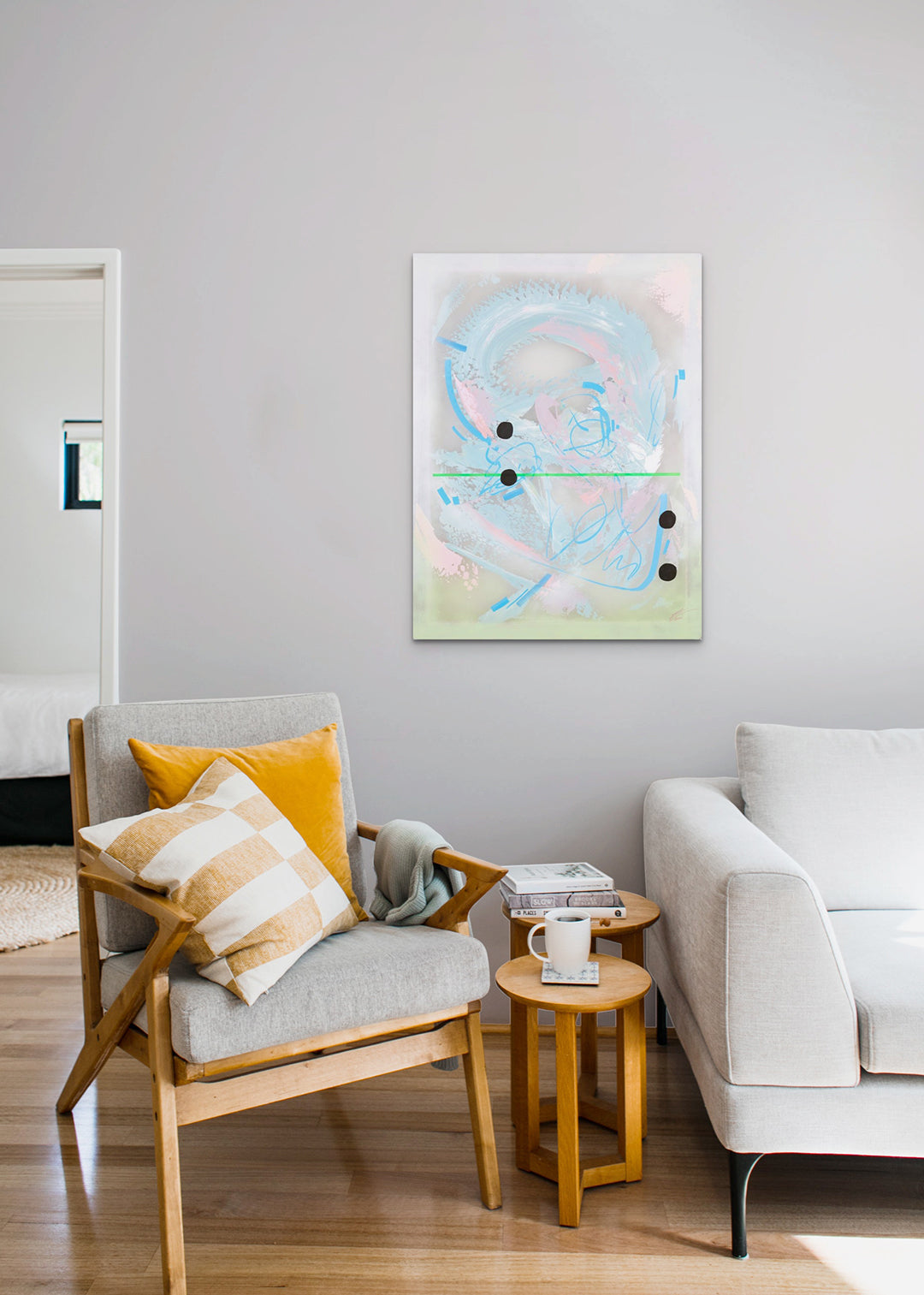 Pintura en seda de serigrafía. creada por cifuentes artista abstracto colombiano titulada THE SHINNING, vista in situ